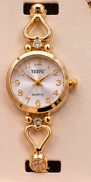Reloj pulso con piedras fondo perla